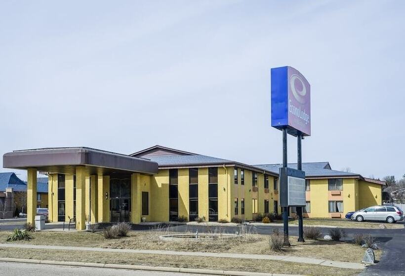 هتل Econo Lodge Inn & Suites