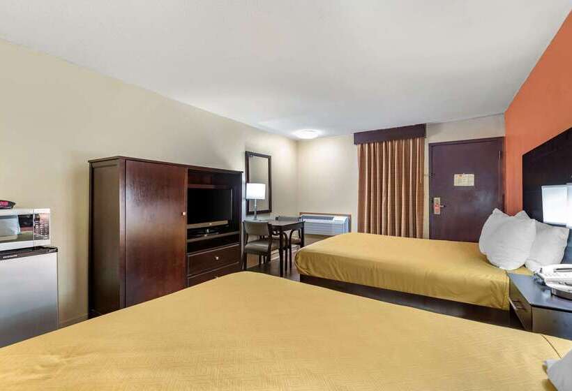 Отель Econo Lodge Urbandale  Northwest Des Moines