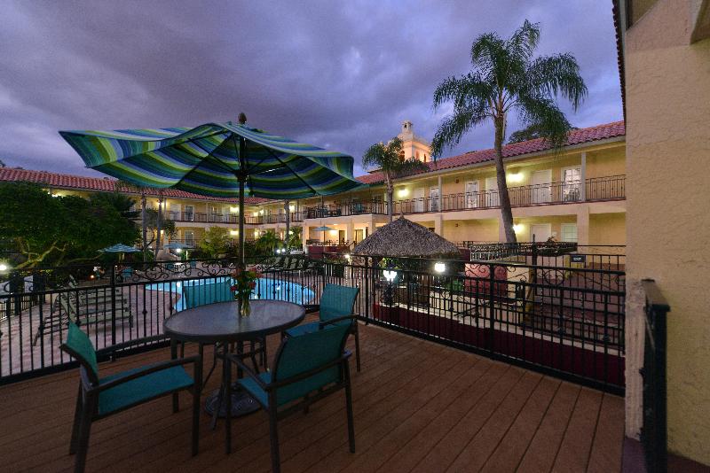 בית מלון כפרי Red Roof Inn Plus & Suites Tampa
