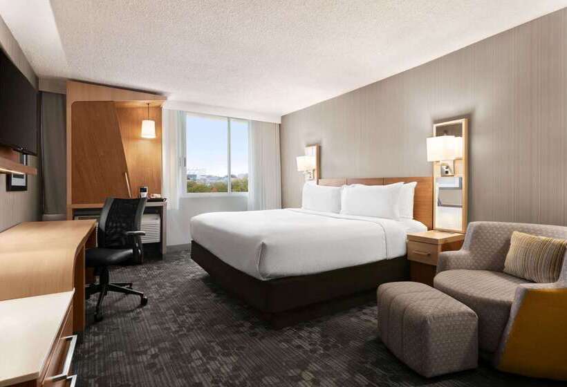 هتل Wyndham Garden At Niagara Falls