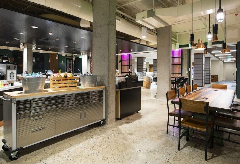 هتل Wyndham Garden At Niagara Falls