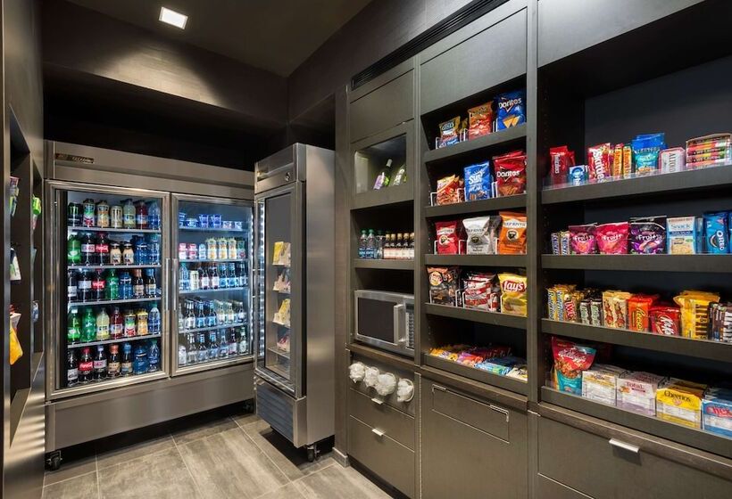 هتل Wyndham Garden At Niagara Falls