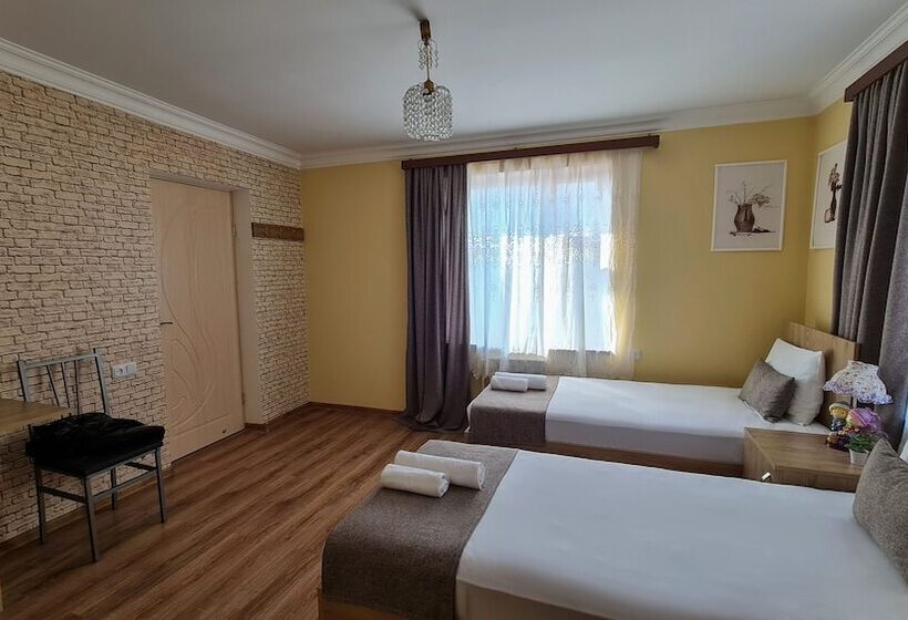 تختخواب و صبحانه Seva Guesthouse Byurakan