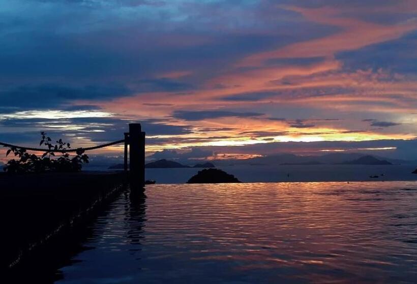 هتل Bayview Gardens