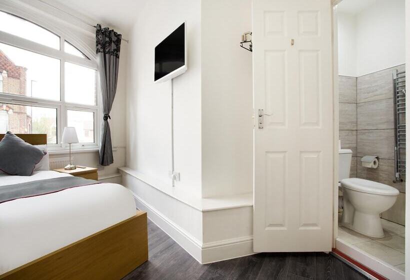 فندق Broadway Inn