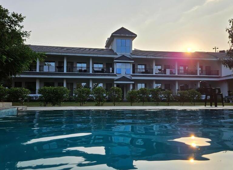 منتجع Cocos Inn