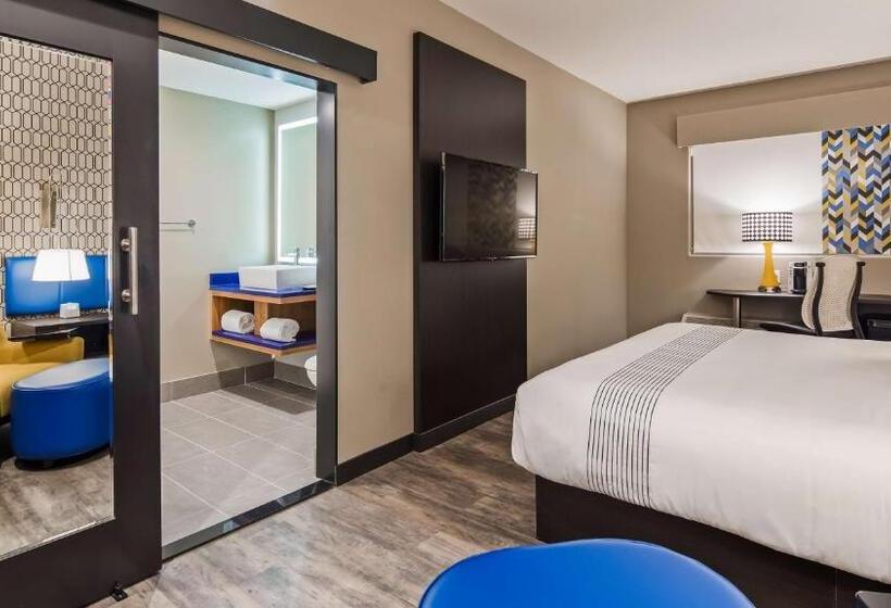 בית מלון כפרי Glō Best Western Tulsa Catoosa East Route 66