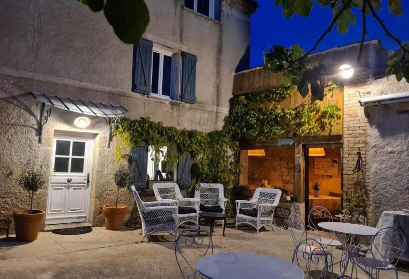 بنسيون La Ferme Constantin