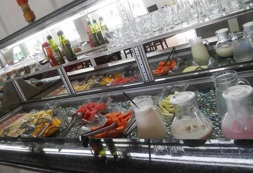 酒店 Augustos