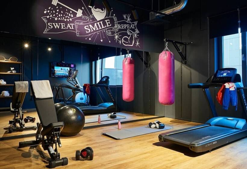 فندق Moxy Paris Charles De Gaulle Airport