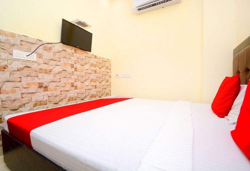 فندق The Sai Palace By Oyo Rooms