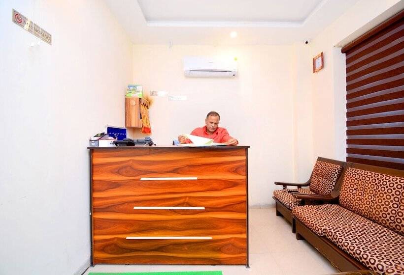 فندق The Sai Palace By Oyo Rooms