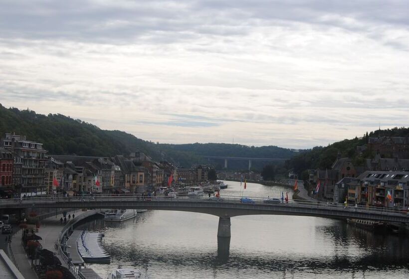 פנסיון L'inattendu Sur La Croisette Dinant Centre
