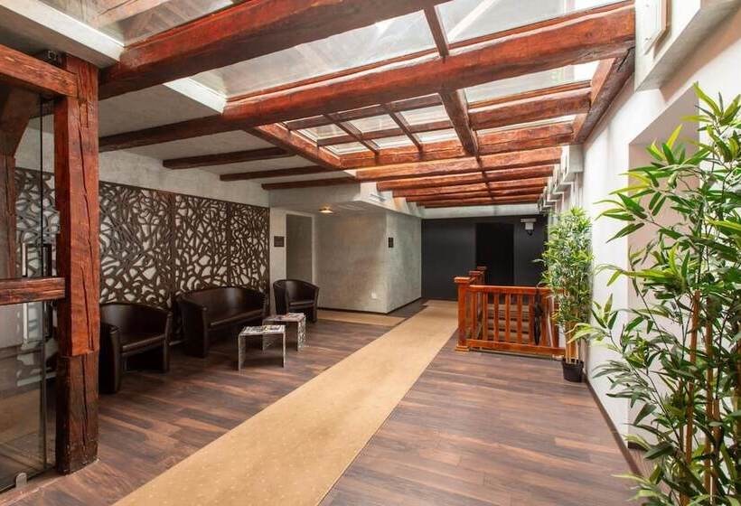 Vendi Grand Square Residence