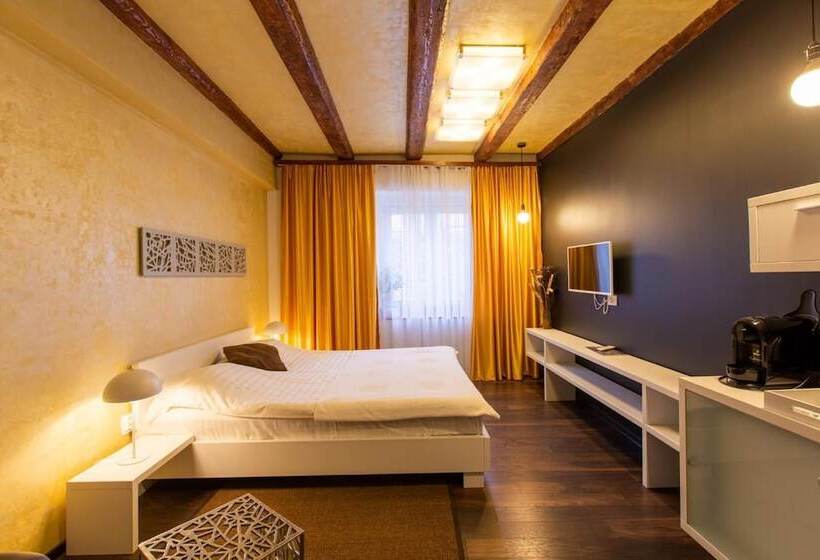 Vendi Grand Square Residence