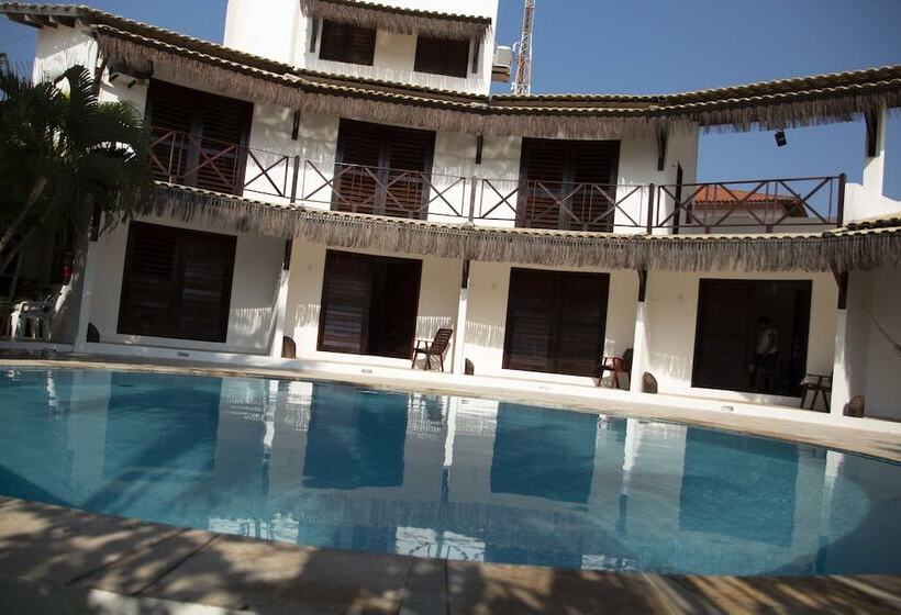 هاستل Pousada Porto Azul