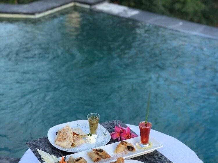 تختخواب و صبحانه The Lavana Tanjung Lima Laboan Bajo Villas