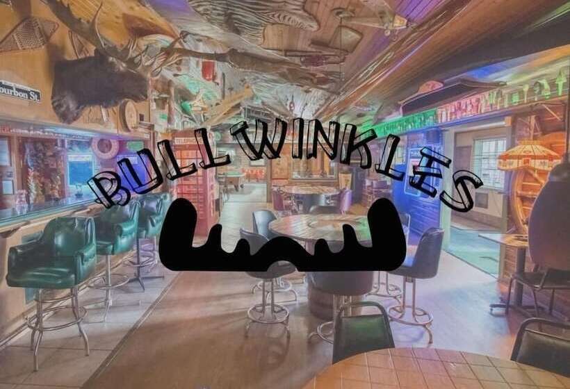 ホテル Bullwinkles Rustic Lodge