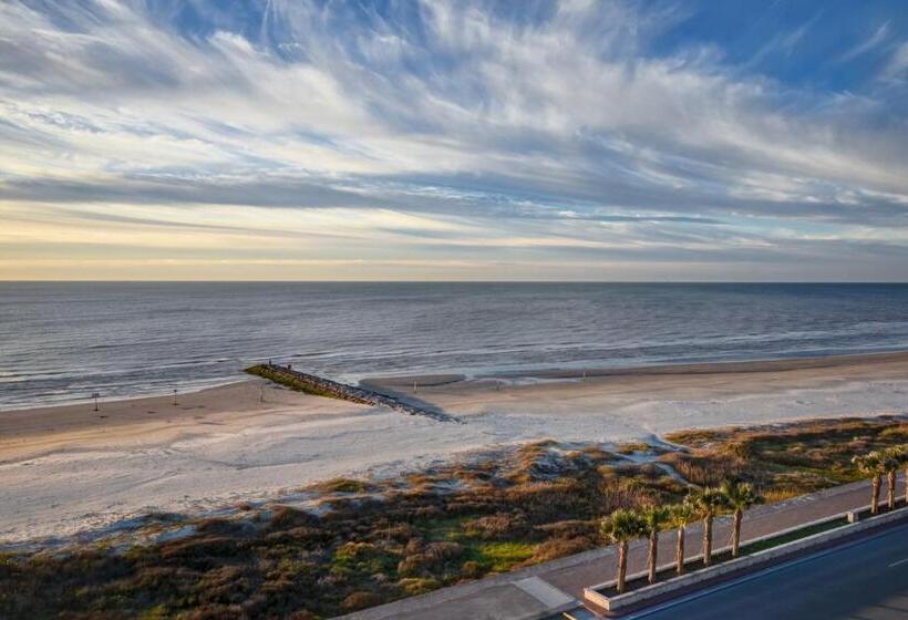 هتل Holiday Inn Express & Suites   Galveston Beach, An Ihg
