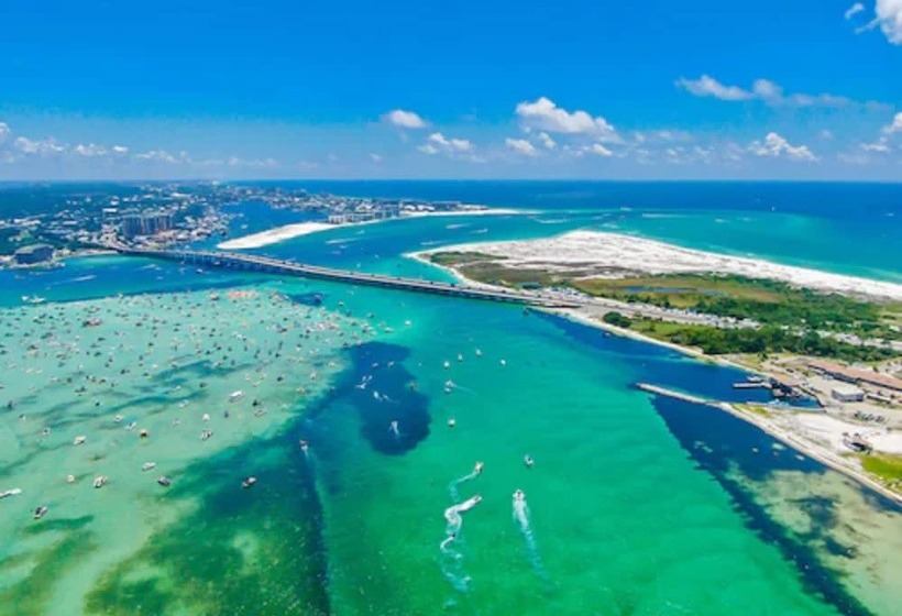 Отель La Quinta Inn & Suites By Wyndham Miramar Beachdestin