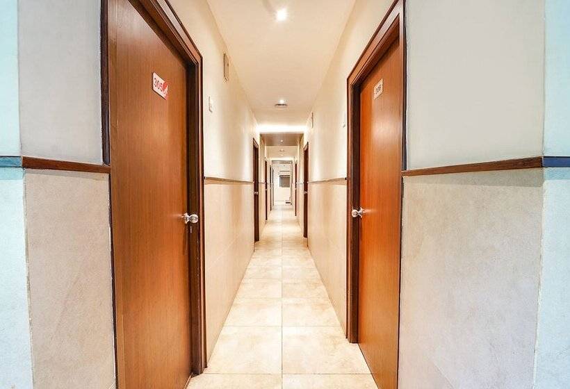 Fabhotel Karpagam   900m From Nehru Stadium