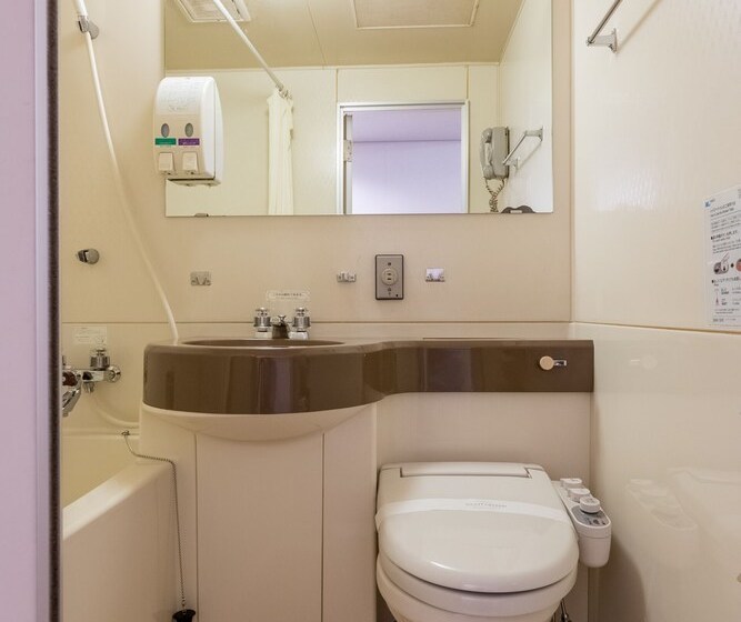 Hotel Toyama Joshi Koen By Oyo Rooms