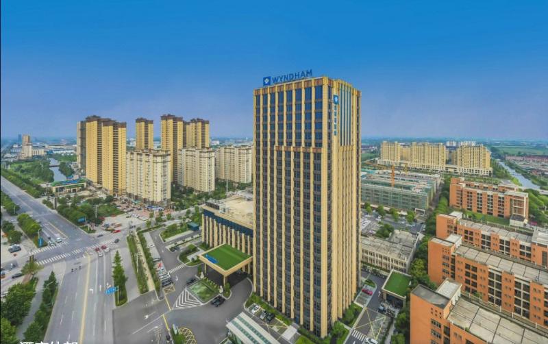 هتل Wyndham Grand Taixing Downtown