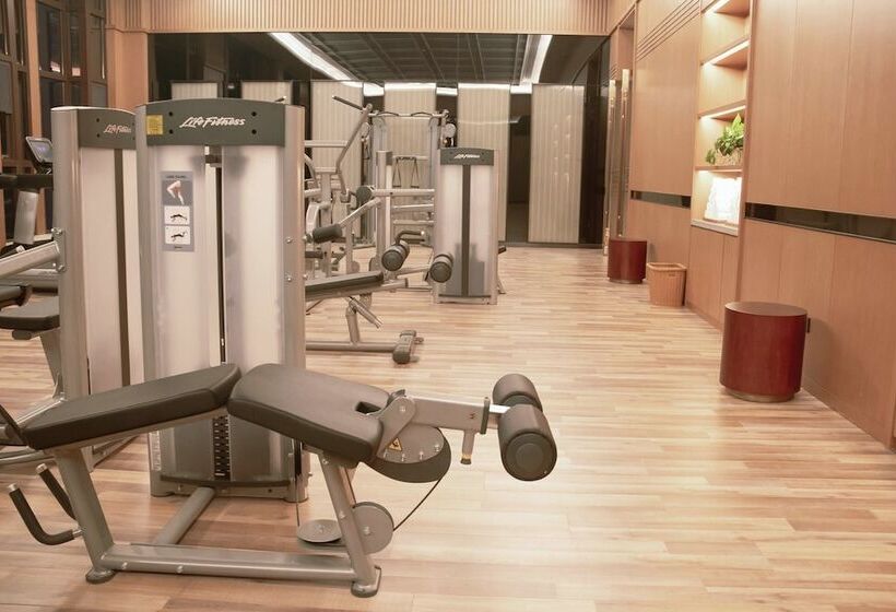 هتل Wyndham Grand Taixing Downtown
