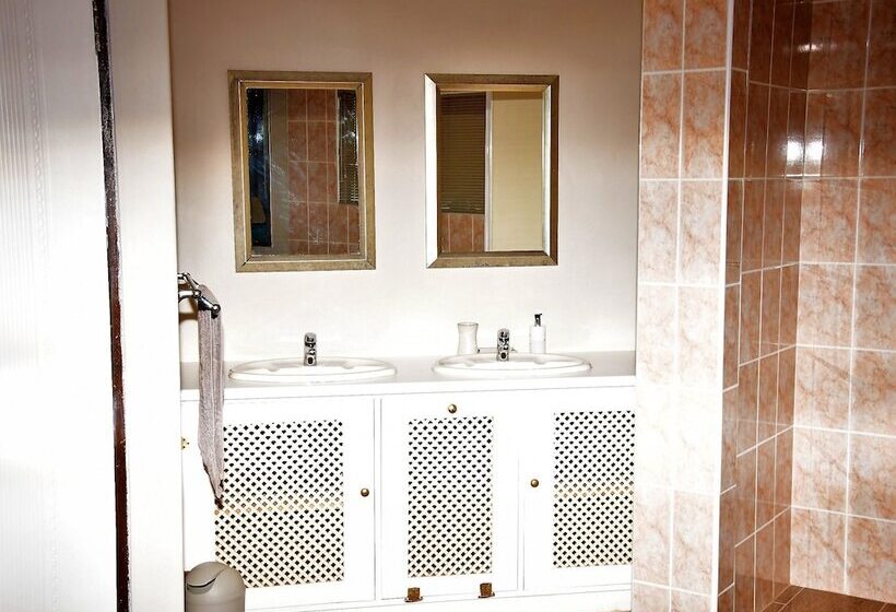 Пансион Cove View Bed & Breakfast