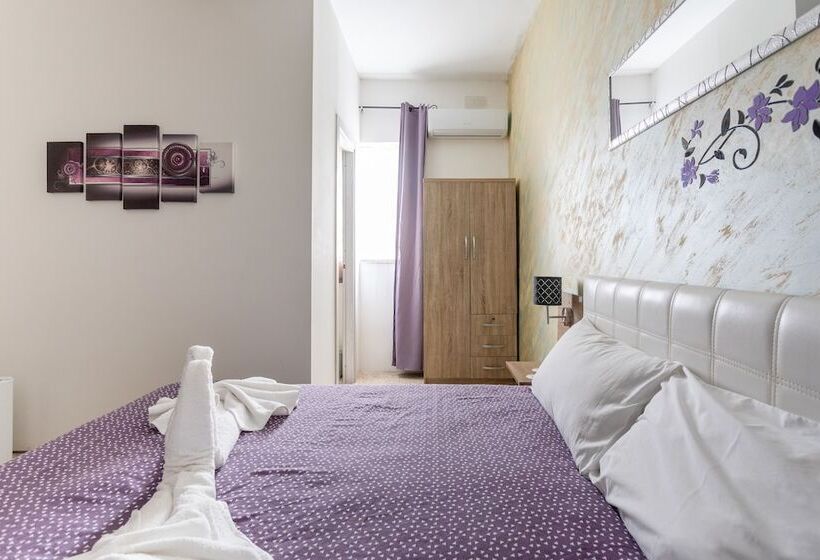 פנסיון Tarona Guesthouse