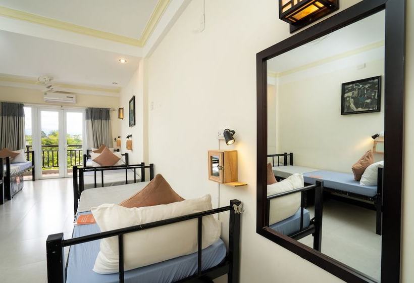 Cococha Hostel & Pool Club Adult Only