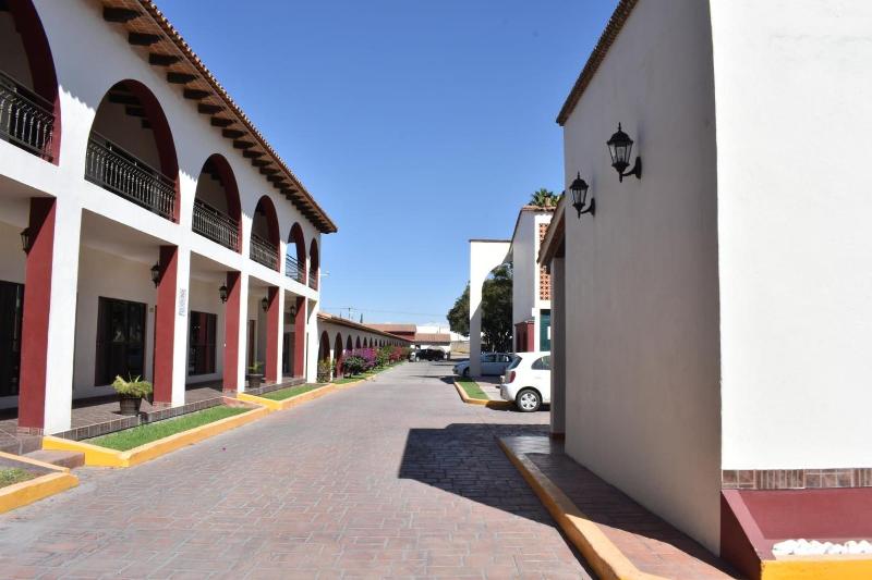 هتل Sand S San Luis Potosí