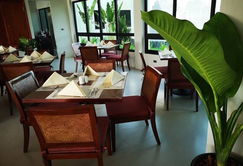 هتل Tmark Resort Vang Vieng