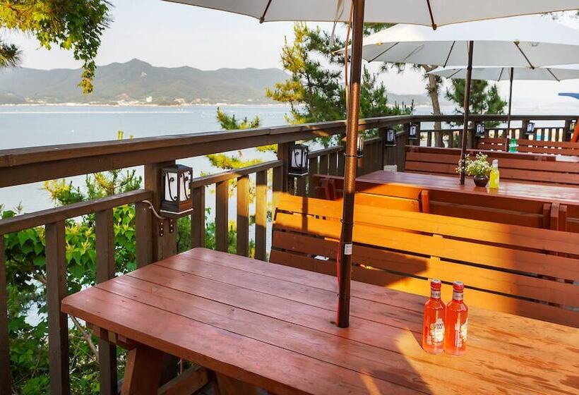 Tongyeong Honey Spa Pension