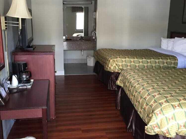 בית מלון כפרי Budget Inn Norman