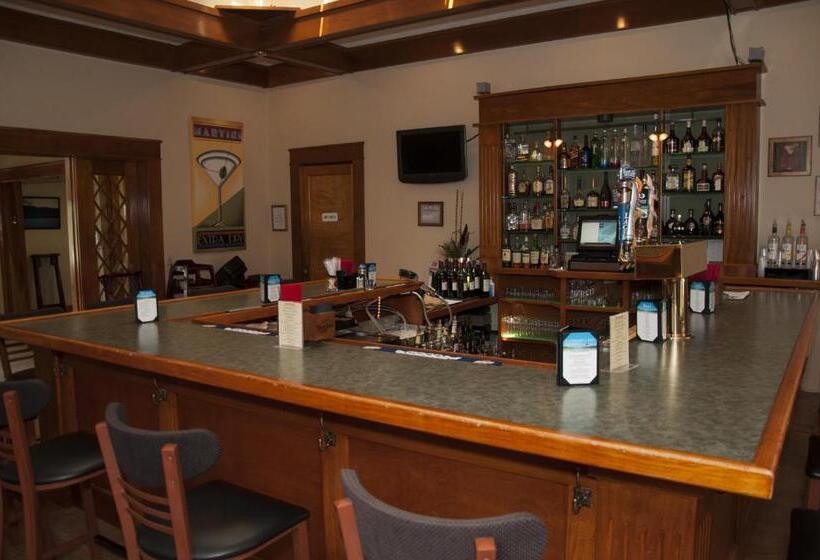 هتل Bayside Resort, Lake George Ny