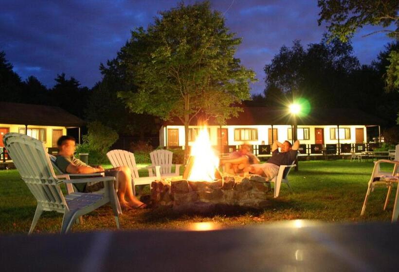 هتل Bayside Resort, Lake George Ny