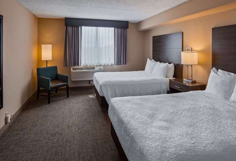 هتل Best Western East Towne Suites