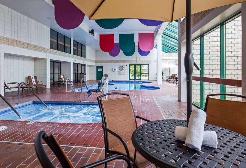 هتل Best Western East Towne Suites