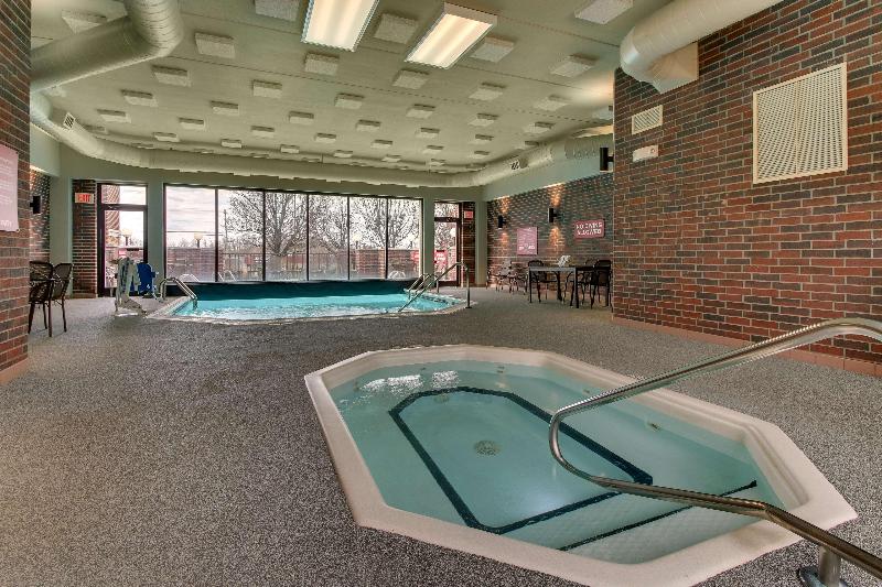 ホテル Drury Inn & Suites Poplar Bluff