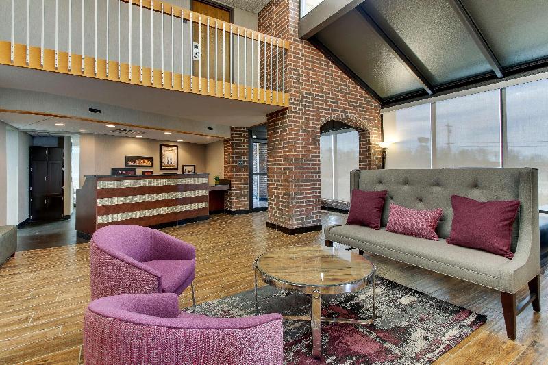 ホテル Drury Inn & Suites Poplar Bluff