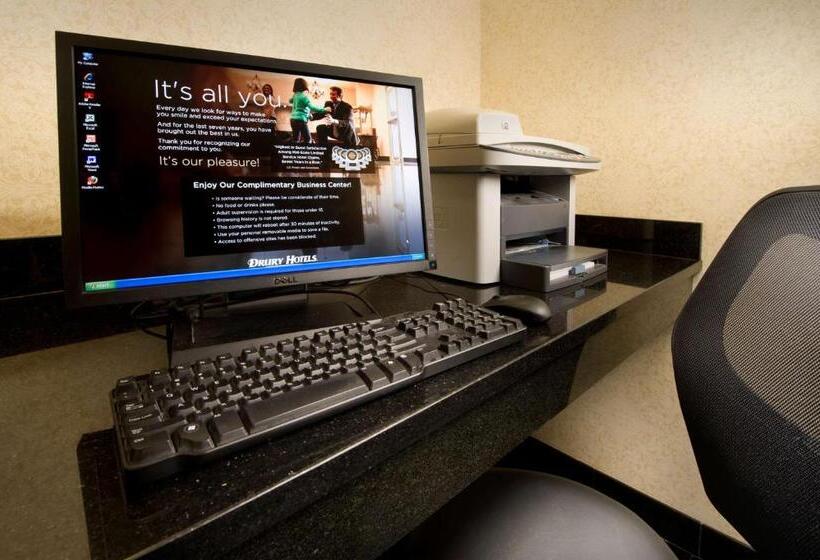 בית מלון כפרי Drury Inn & Suites Frankenmuth