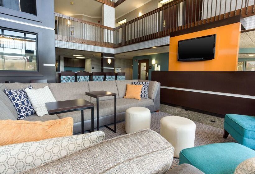 هتل Drury Inn & Suites Greensboro