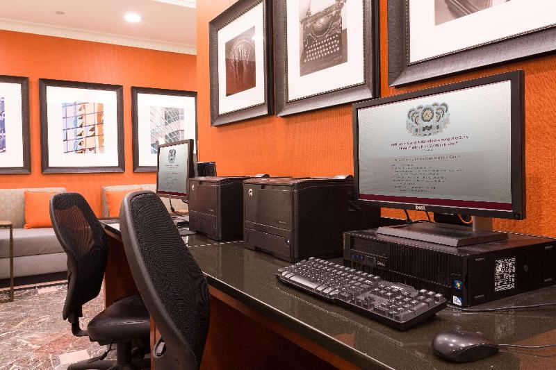 هتل Drury Inn & Suites St. Louis Creve Coeur