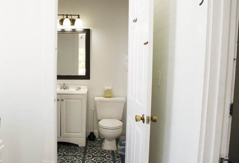 ホテル Duval House