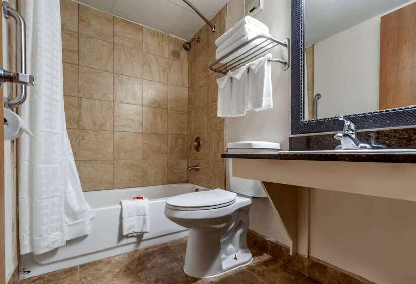 فندق Econo Lodge Hays I 70