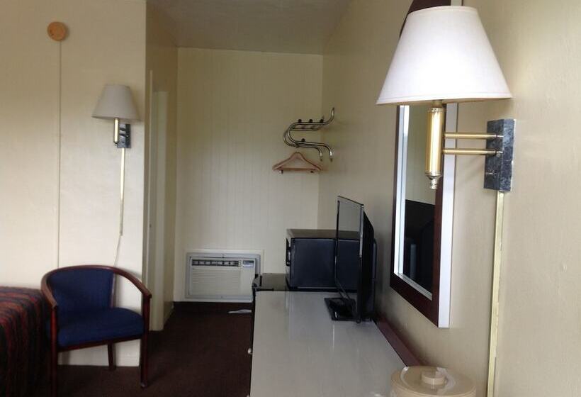 فندق Economy Inn Okeechobee