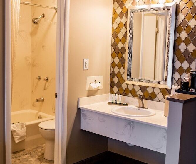 هتل Gateway Inn And Suites