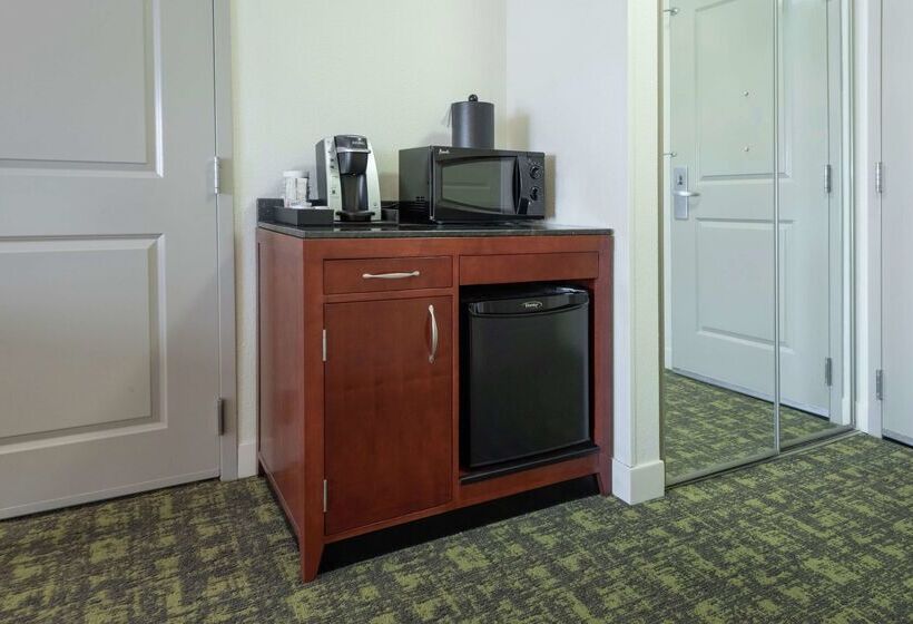 בית מלון כפרי Hilton Garden Inn Meridian