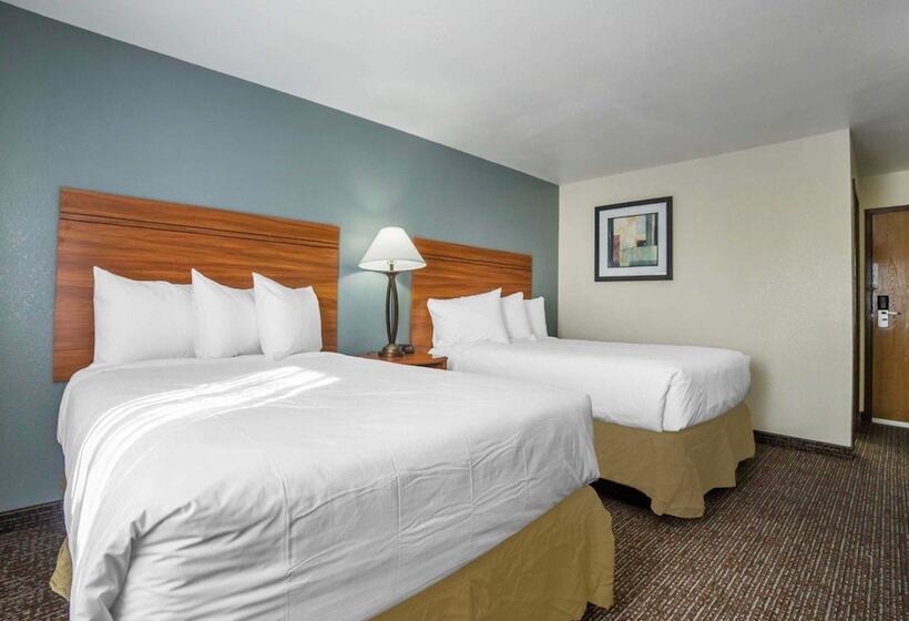 فندق Quality Inn